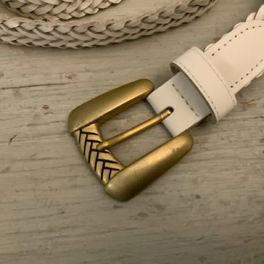 Vintage Chic Braided‎ White Leather Gold Buckle Belt Medium Good Condition